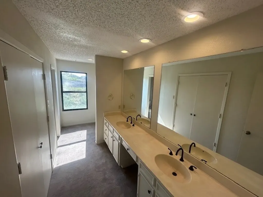 401 Towne House Lane Richardson TX 75081