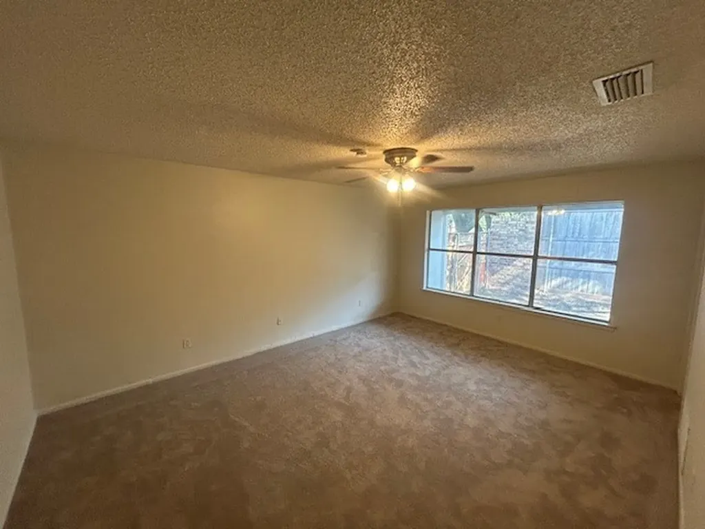 401 Towne House Lane Richardson TX 75081