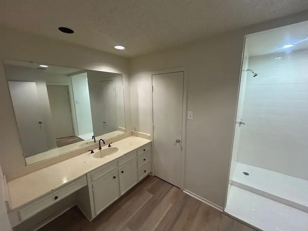 401 Towne House Lane Richardson TX 75081