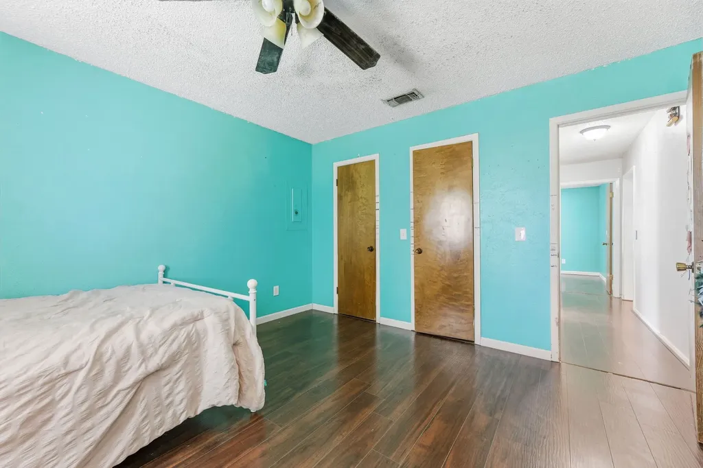 304 Childers Avenue Benbrook TX 76126