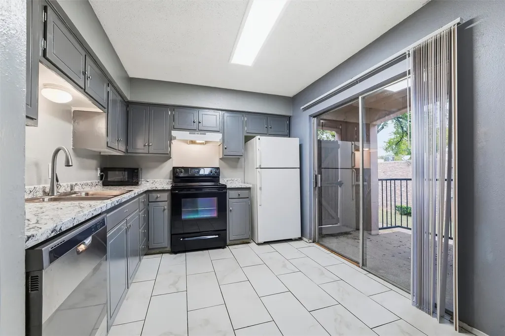 5604 Boca Raton Boulevard Fort Worth TX 76112