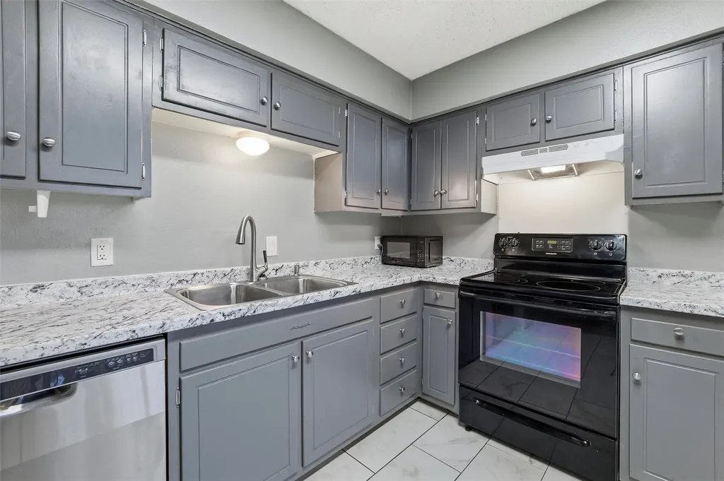 5604 Boca Raton Boulevard Fort Worth TX 76112