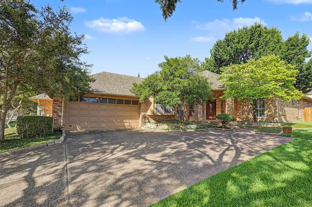 1807 Lakeshore Court Mckinney TX 75072