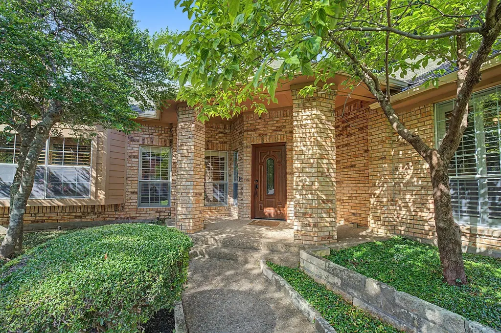 1807 Lakeshore Court Mckinney TX 75072