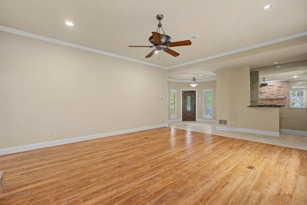 1807 Lakeshore Court Mckinney TX 75072