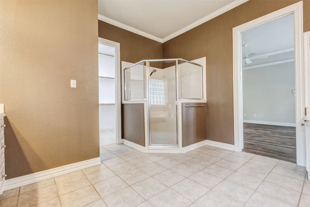 7921 Shady Oaks Drive North Richland Hills TX 76182