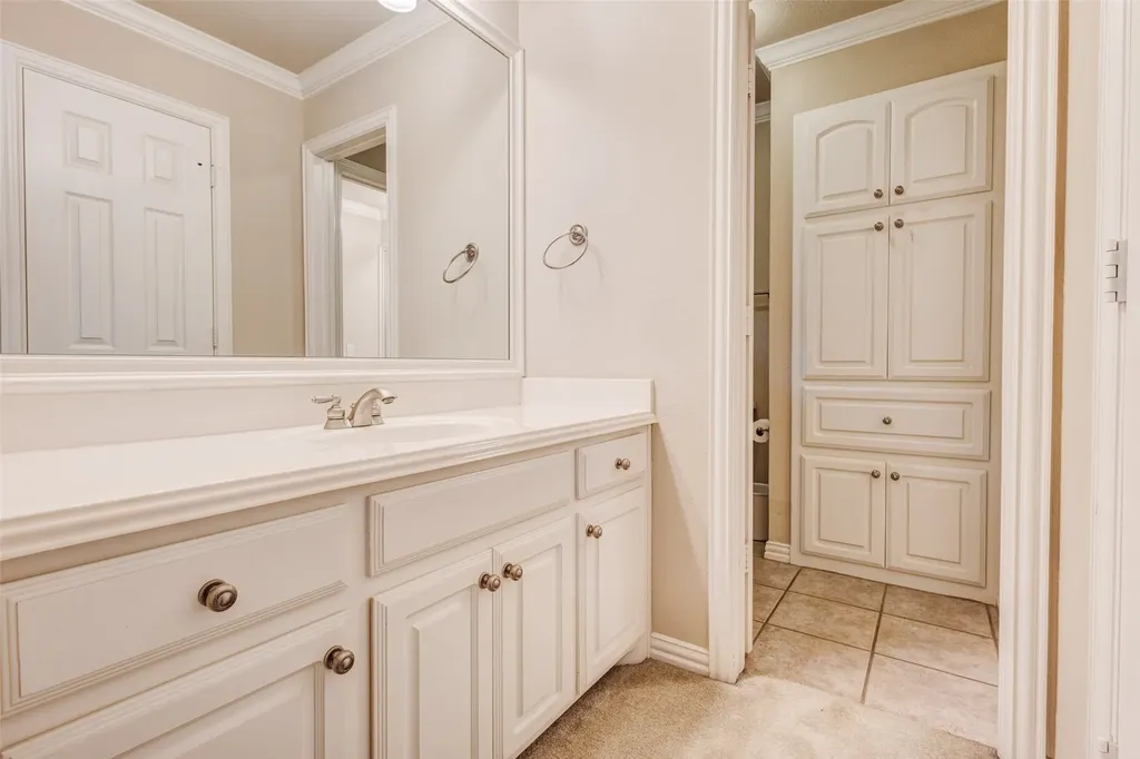 7921 Shady Oaks Drive North Richland Hills TX 76182