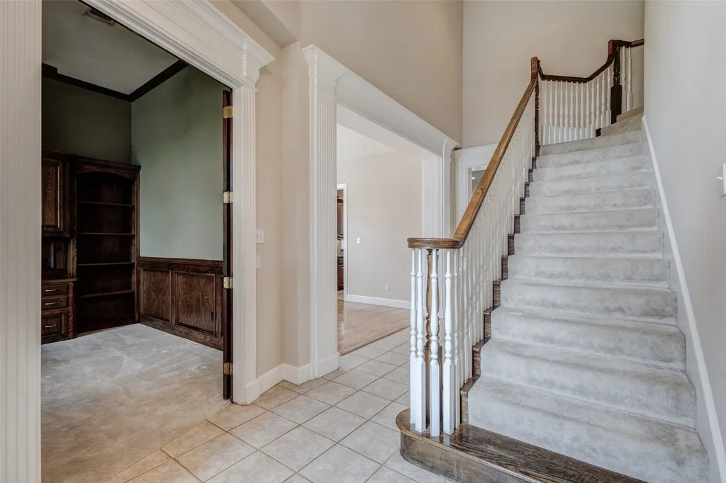 7921 Shady Oaks Drive North Richland Hills TX 76182