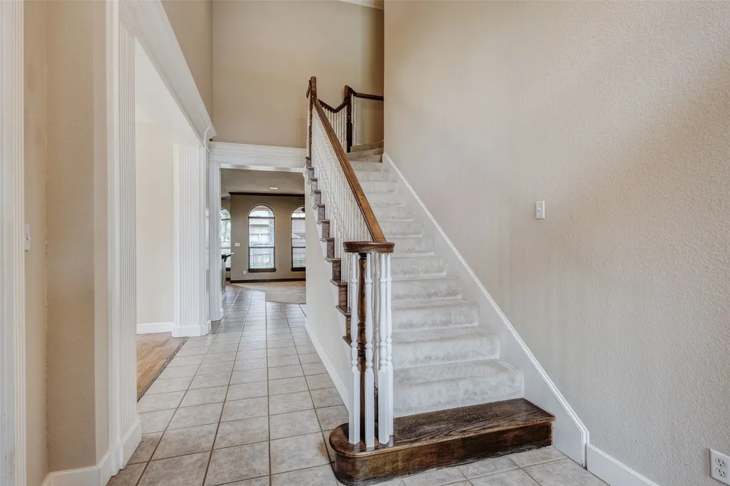 7921 Shady Oaks Drive North Richland Hills TX 76182