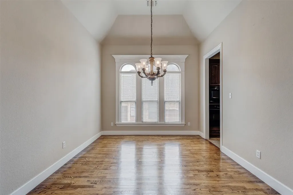 7921 Shady Oaks Drive North Richland Hills TX 76182