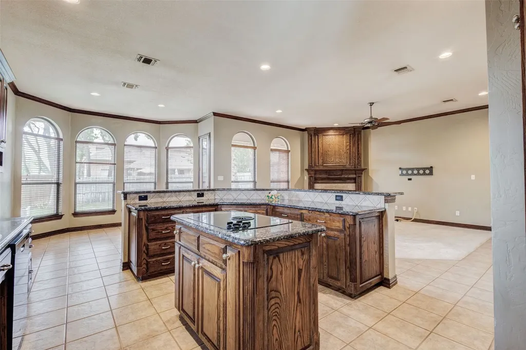 7921 Shady Oaks Drive North Richland Hills TX 76182