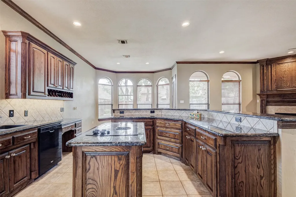 7921 Shady Oaks Drive North Richland Hills TX 76182