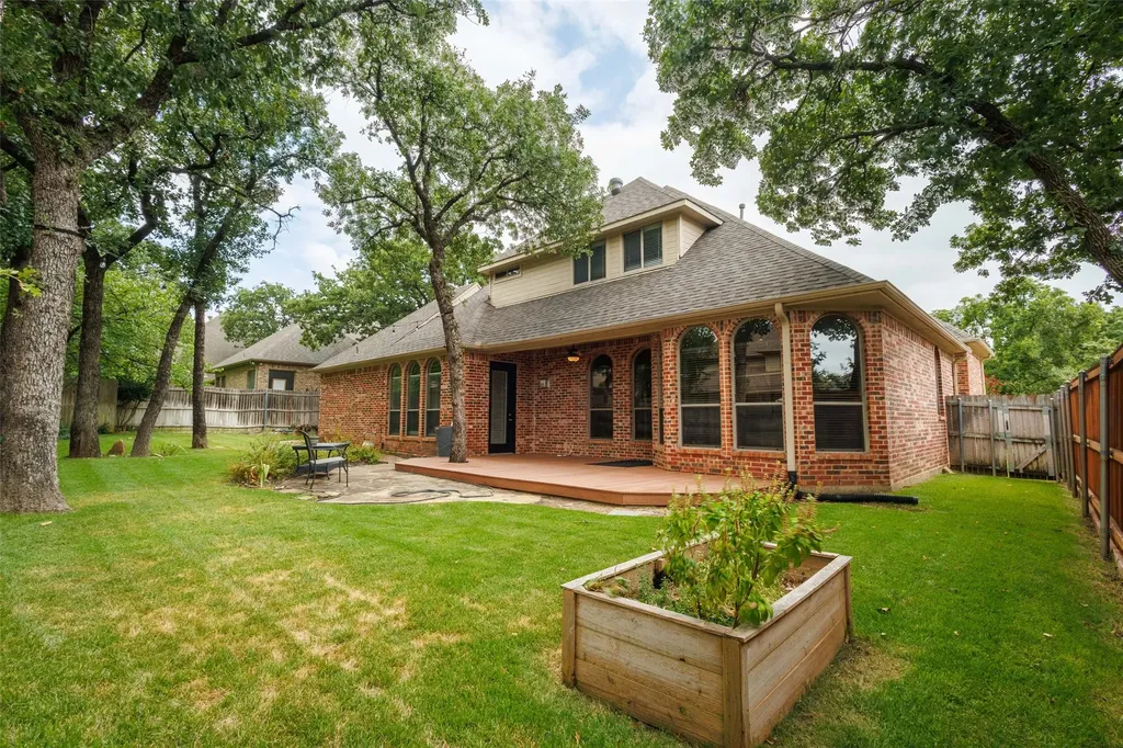 7921 Shady Oaks Drive North Richland Hills TX 76182