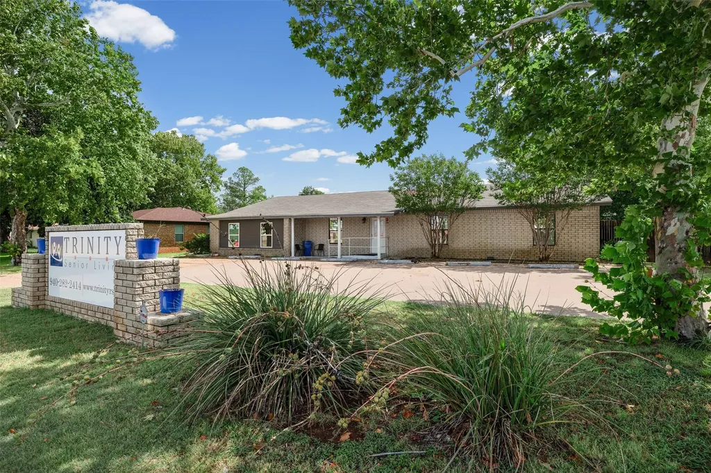 1331 Cherry Street Graham TX 76450