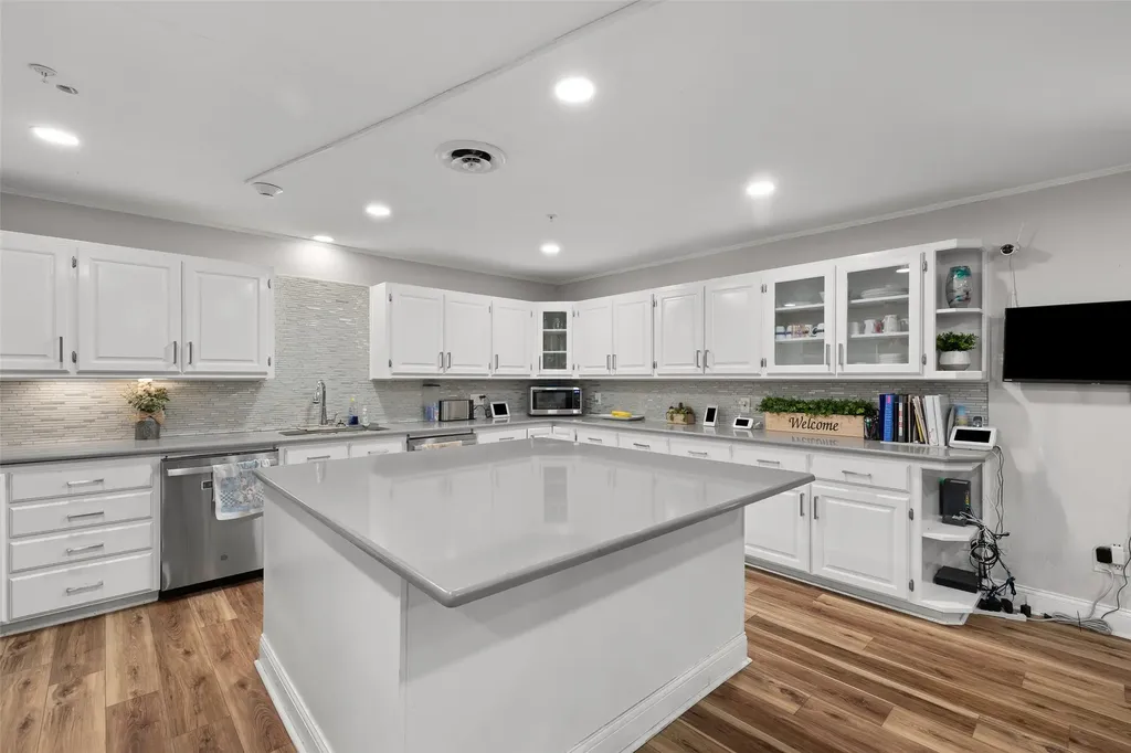 1331 Cherry Street Graham TX 76450