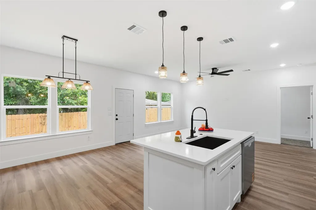 5931 Forest Haven Drive Forest Hill TX 76119