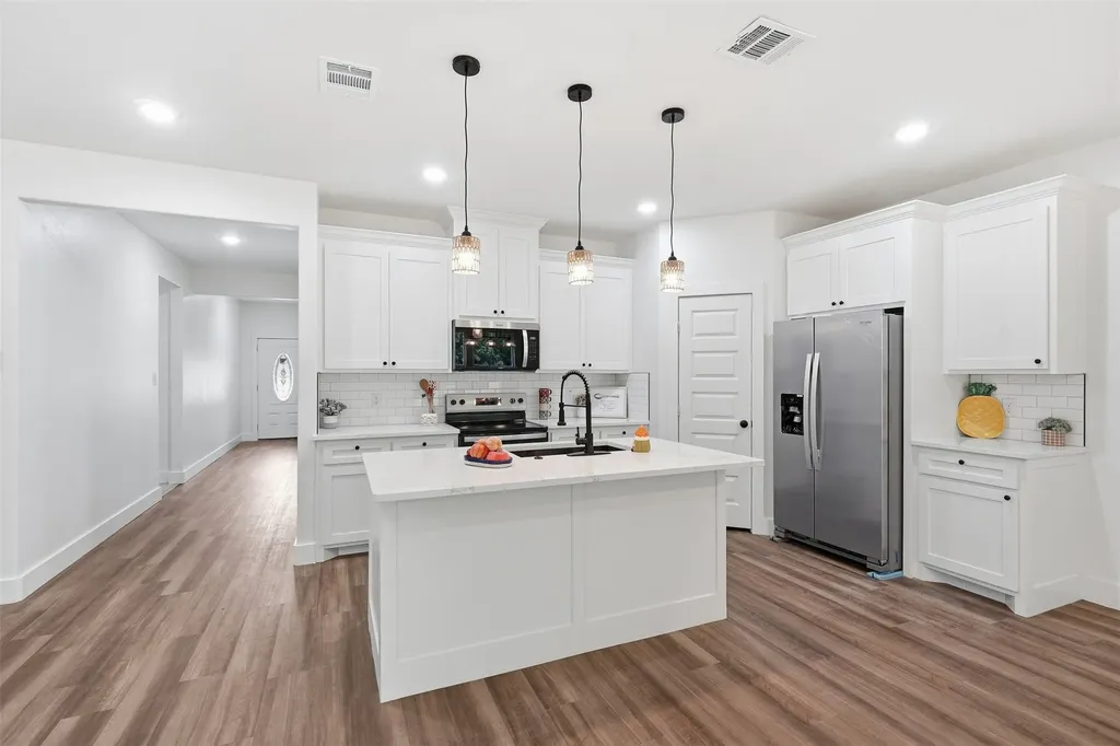 5931 Forest Haven Drive Forest Hill TX 76119