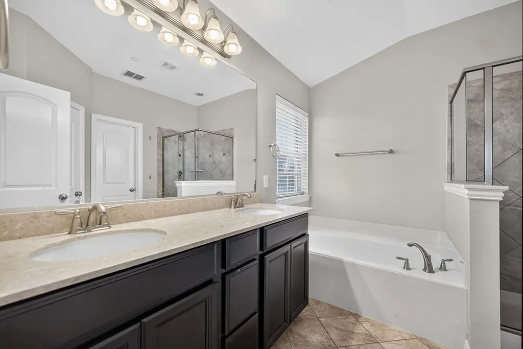 7880 Oxer Drive Irving TX 75063