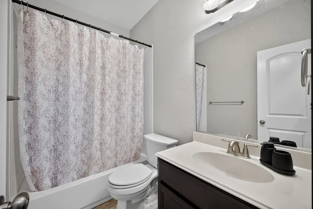 7880 Oxer Drive Irving TX 75063