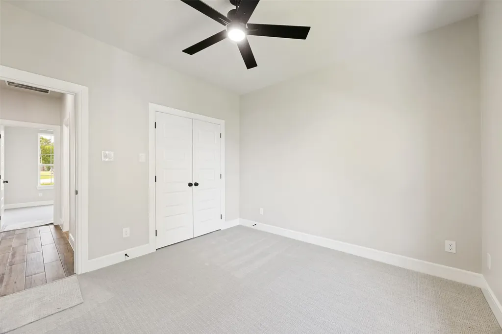 310 Cottonwood Leonard TX 75452