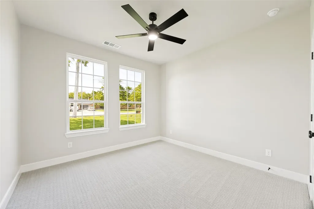 310 Cottonwood Leonard TX 75452