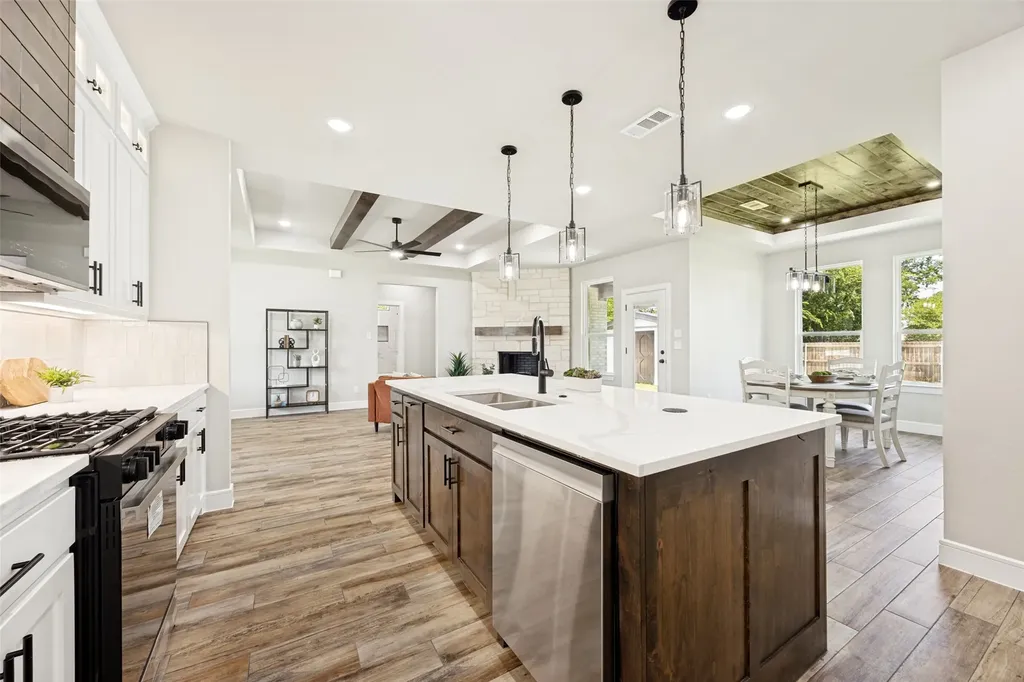 310 Cottonwood Leonard TX 75452