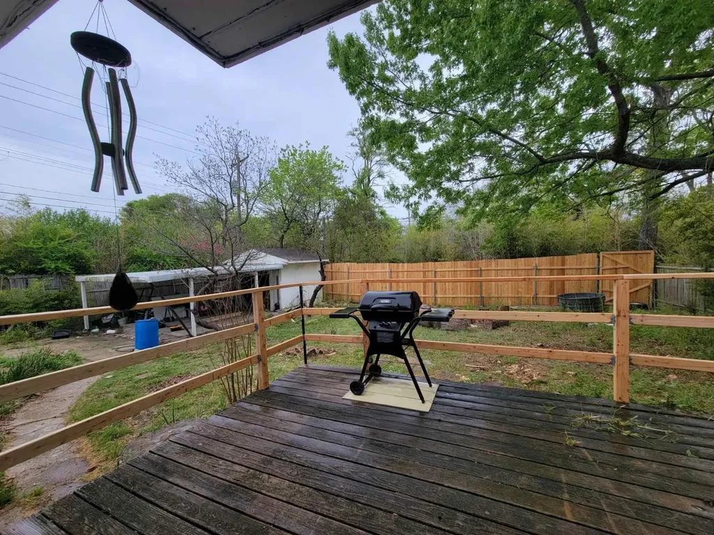 1300 Elmhurst Drive Garland TX 75041