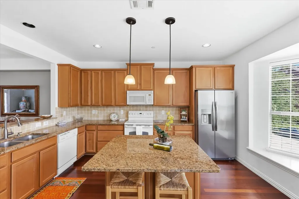 1404 Biltmore Lane Irving TX 75063