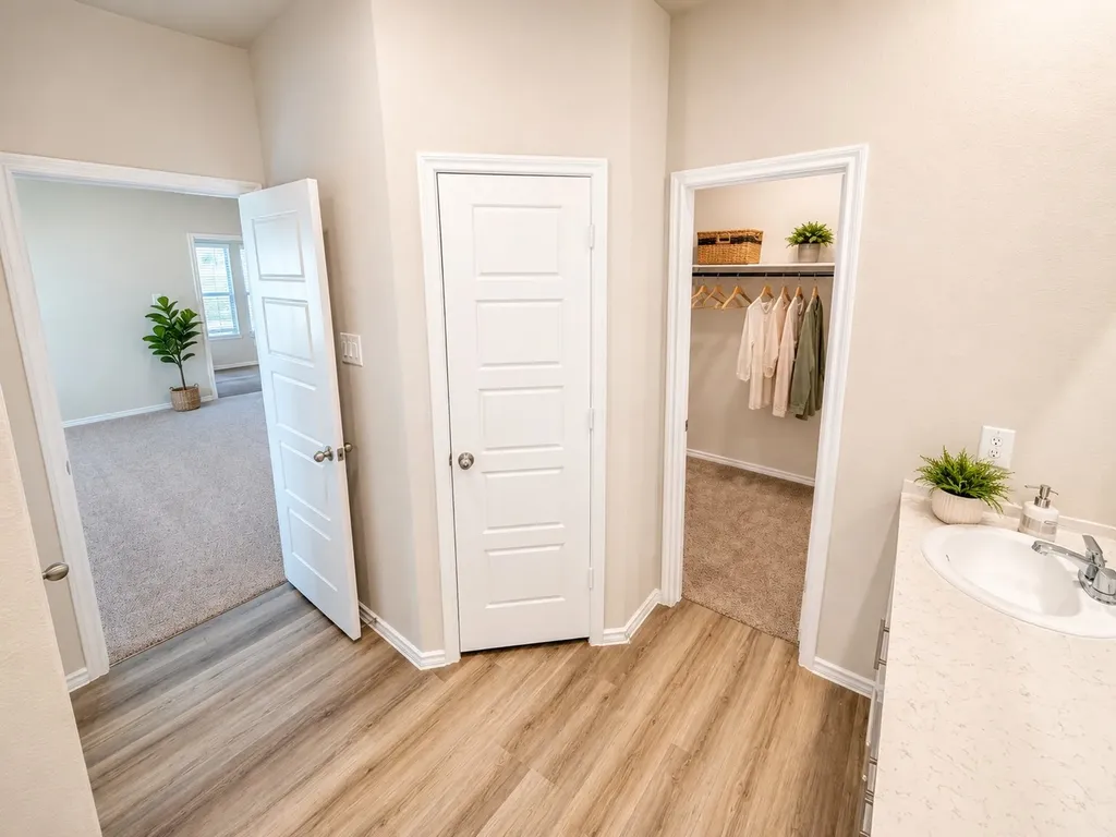 1911 Cherokee Lane Cleburne TX 76033
