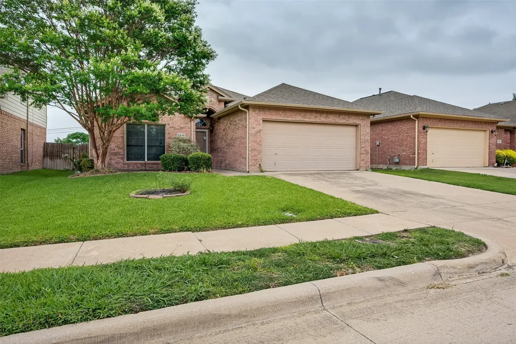 5916 Big Flat Drive Fort Worth TX 76131