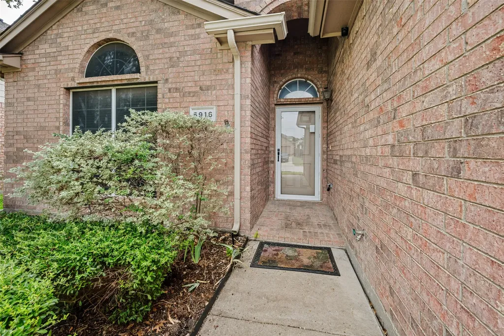 5916 Big Flat Drive Fort Worth TX 76131