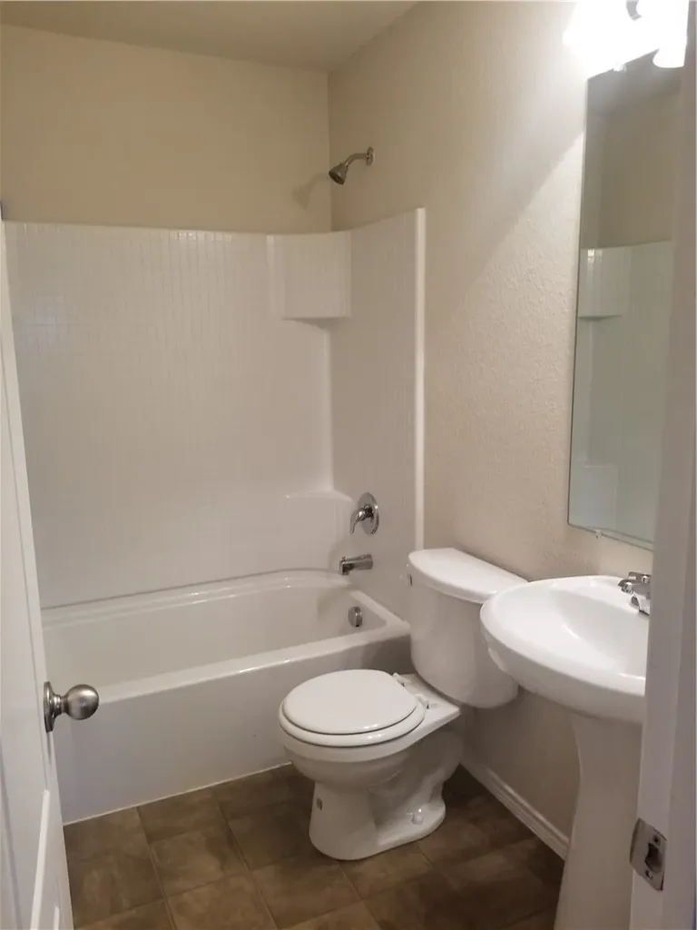 924 Bentwood Trail Grand Prairie TX 75052