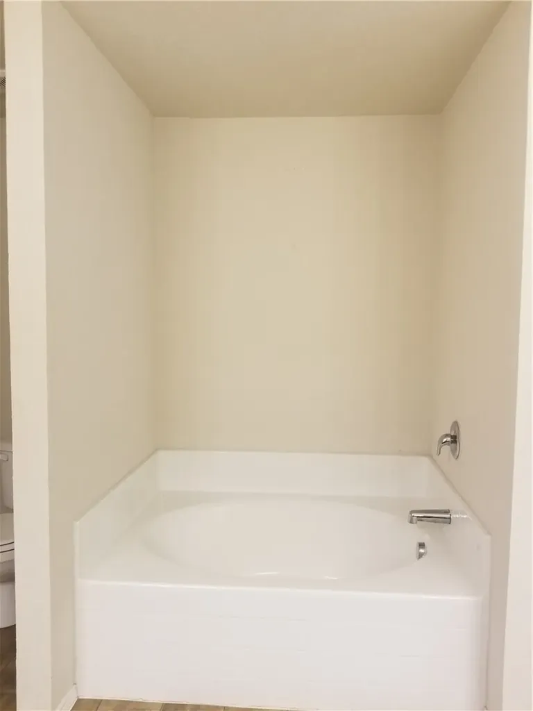 924 Bentwood Trail Grand Prairie TX 75052