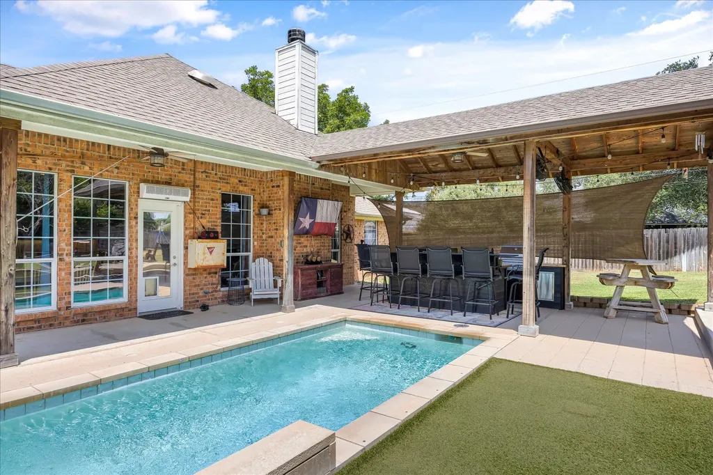 3930 Buena Vista Circle Granbury TX 76049