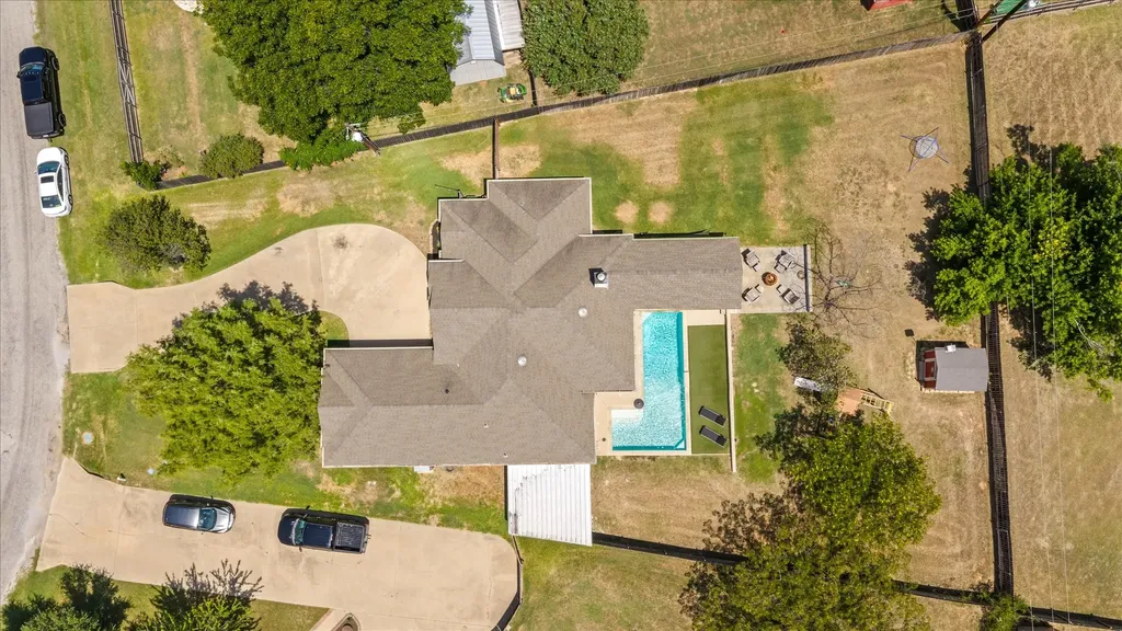 3930 Buena Vista Circle Granbury TX 76049
