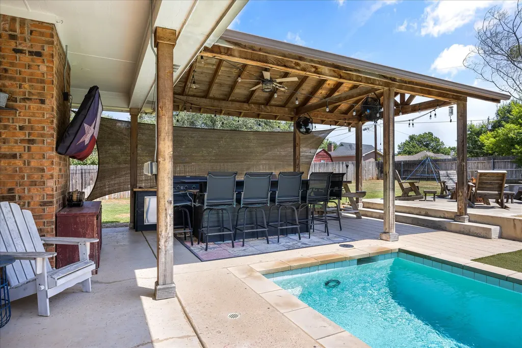 3930 Buena Vista Circle Granbury TX 76049