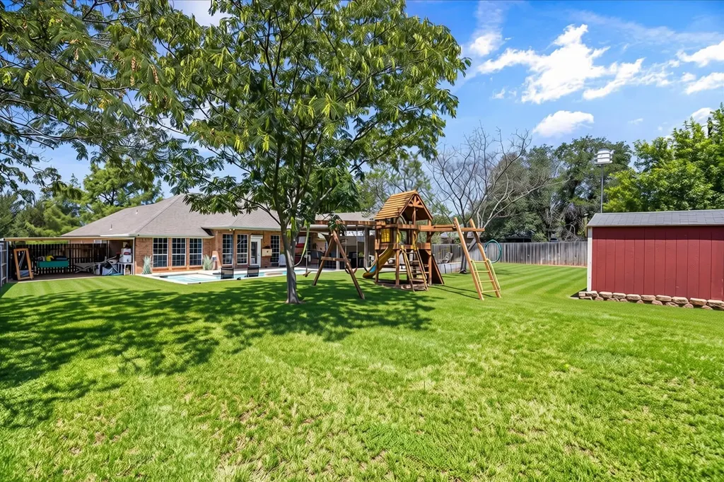 3930 Buena Vista Circle Granbury TX 76049
