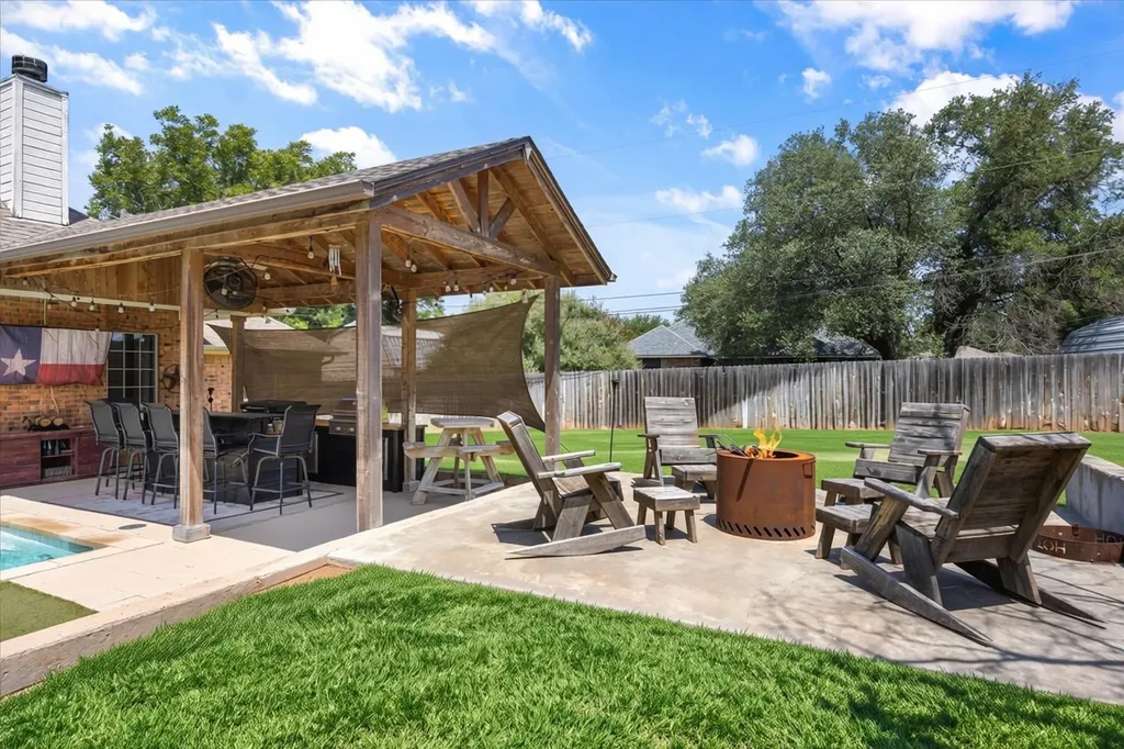 3930 Buena Vista Circle Granbury TX 76049