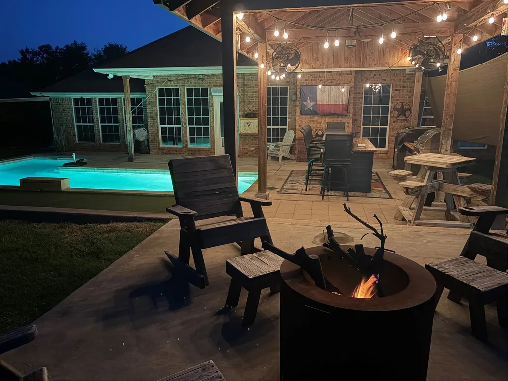 3930 Buena Vista Circle Granbury TX 76049