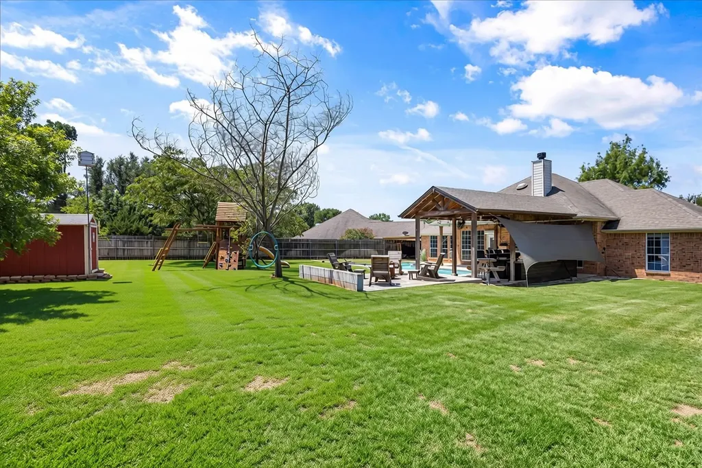 3930 Buena Vista Circle Granbury TX 76049