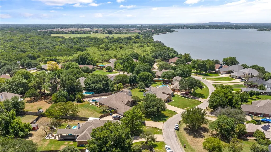 3930 Buena Vista Circle Granbury TX 76049