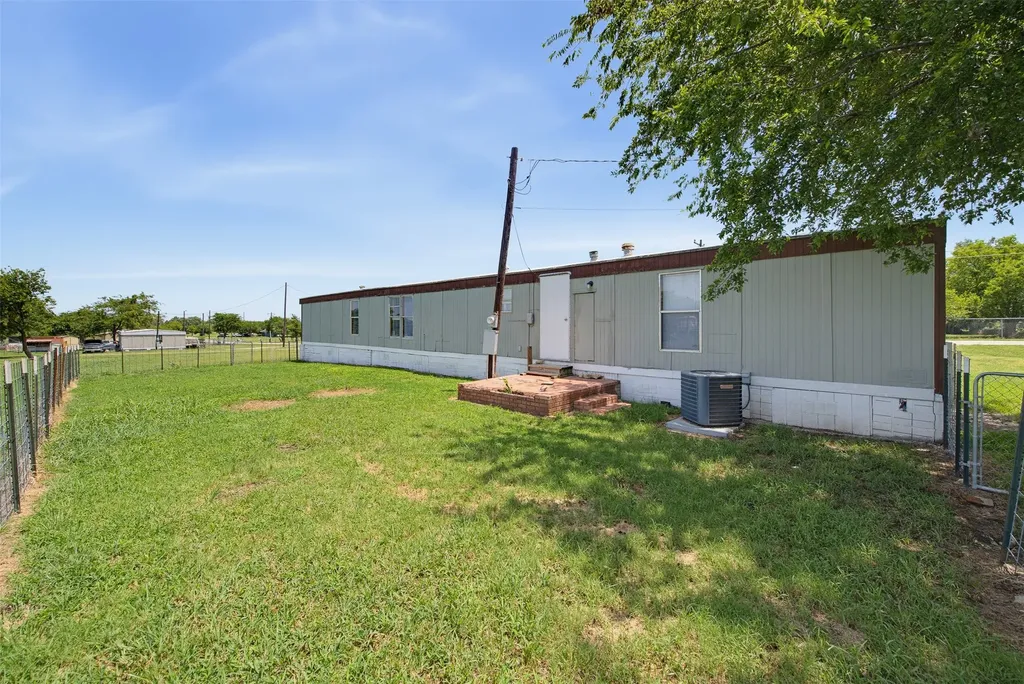 7305 Walden Drive Joshua TX 76058