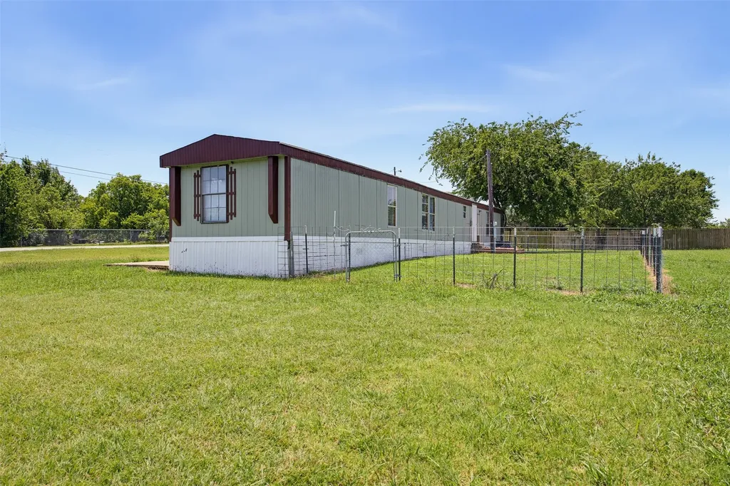 7305 Walden Drive Joshua TX 76058