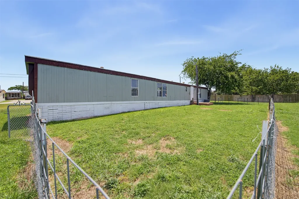 7305 Walden Drive Joshua TX 76058
