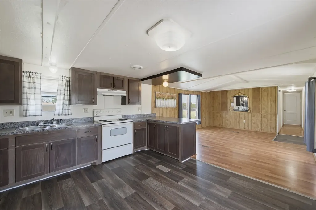 7305 Walden Drive Joshua TX 76058