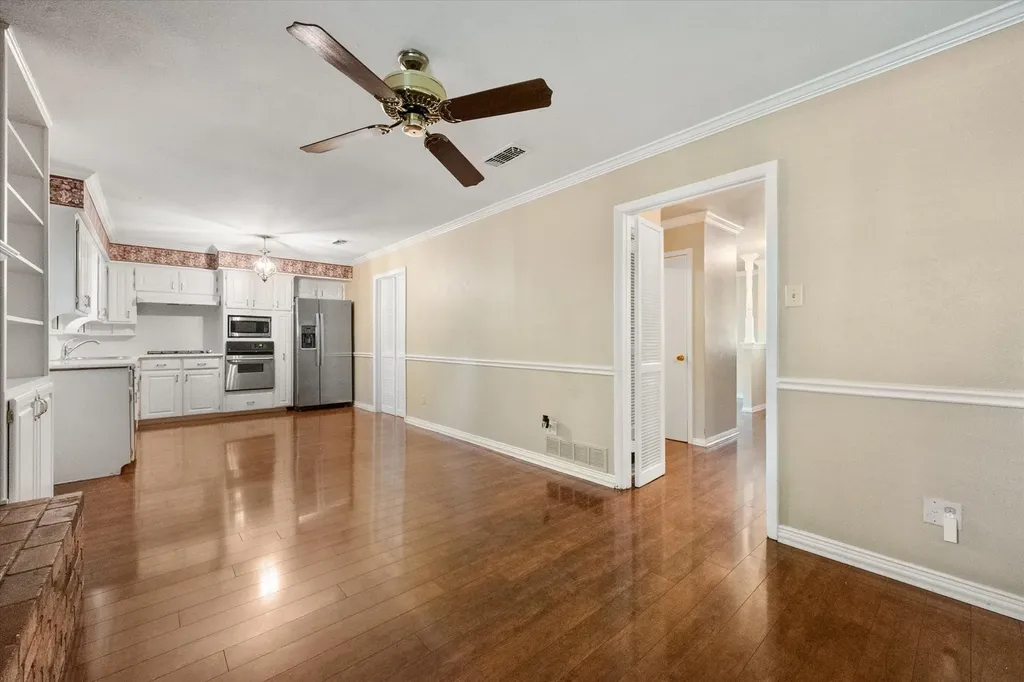 604 Waggoner Drive Arlington TX 76013