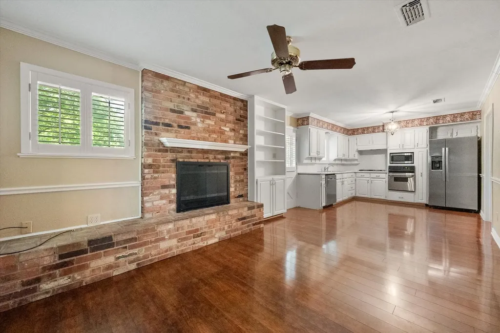 604 Waggoner Drive Arlington TX 76013