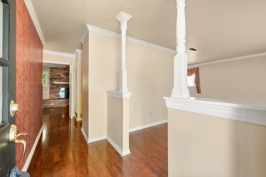604 Waggoner Drive Arlington TX 76013