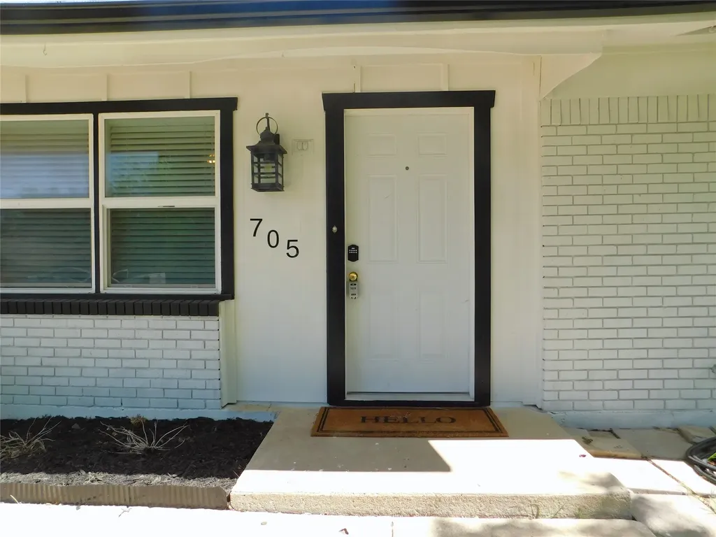 705 Sun Valley Drive Denton TX 76209