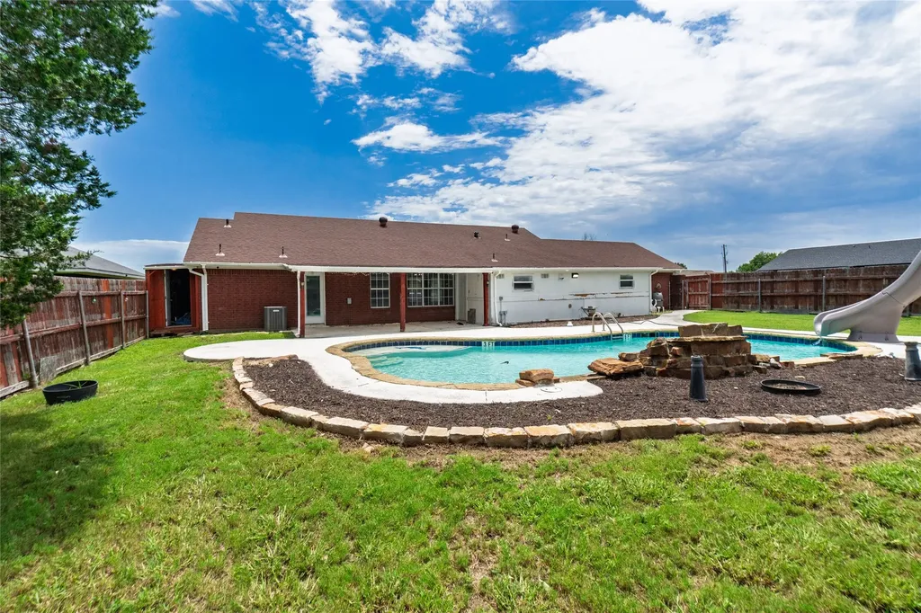 608 Aldridge Street Commerce TX 75428